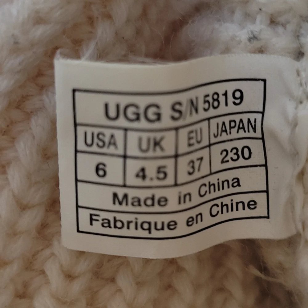 Ugg Classic Cardy Tall Women's Badge Boots - Picture 10 of 11